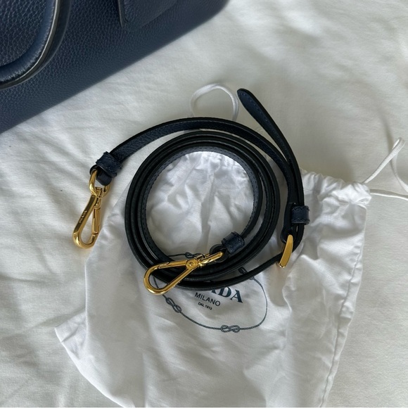 NWT Prada Vitello Phoenix Tote - Picture 4 of 7